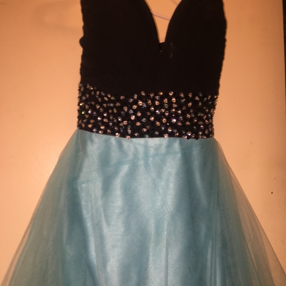 Prom - Picture 3 of 7